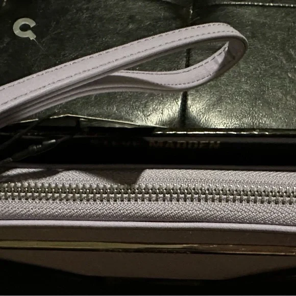 Steve Madden Light Purple Wristlet - Picture 2 of 6